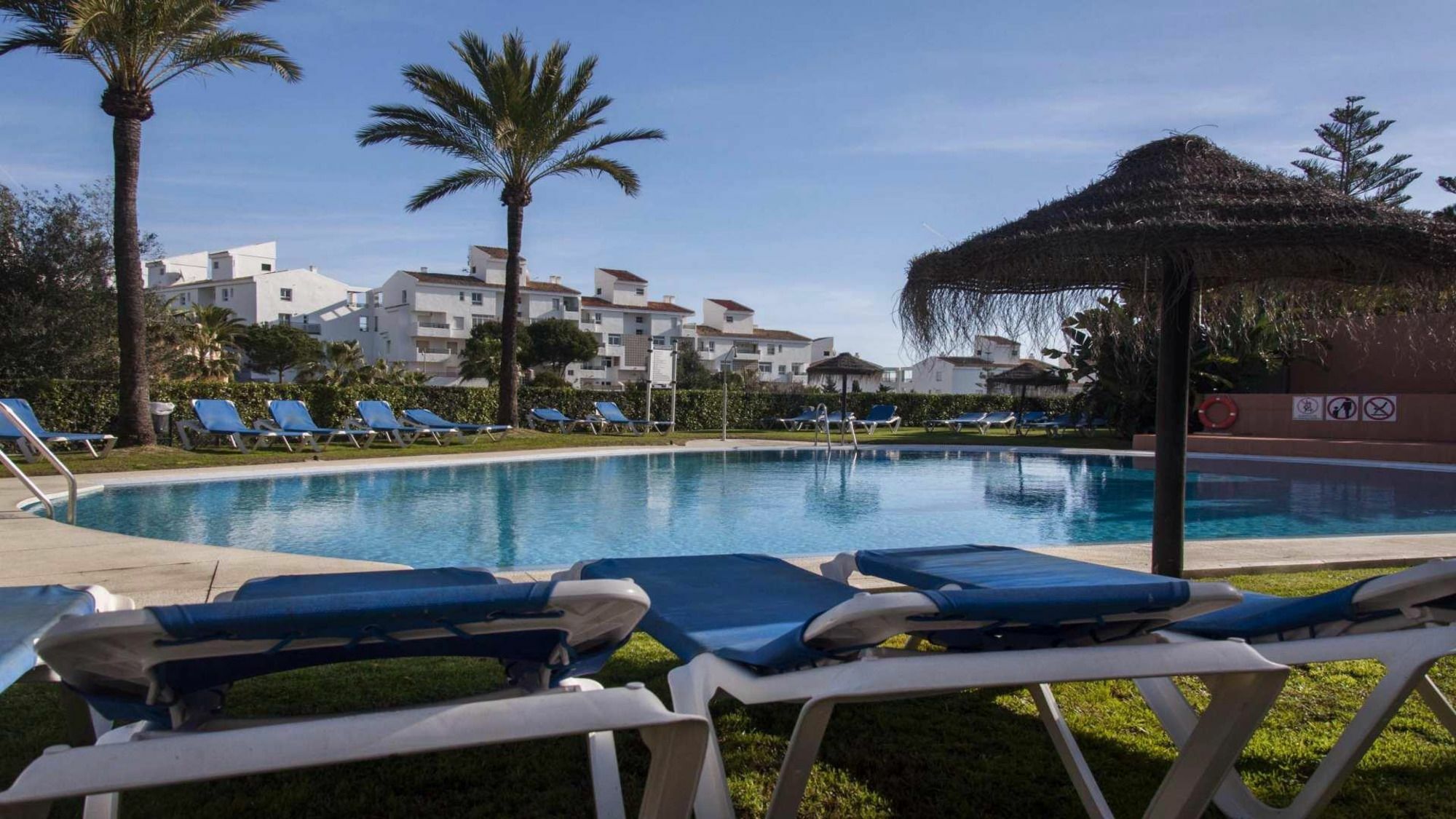 Marina Del Sol Apartment By Rafleys Fuengirola Bagian luar foto