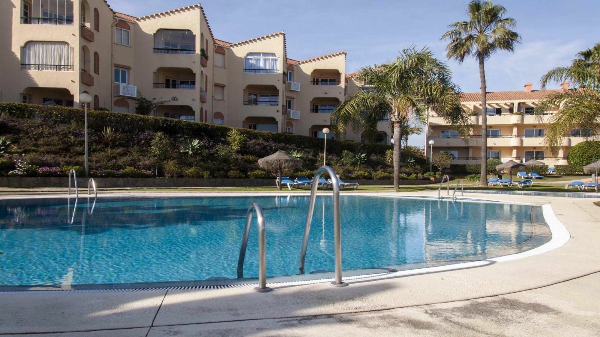 Marina Del Sol Apartment By Rafleys Fuengirola Bagian luar foto